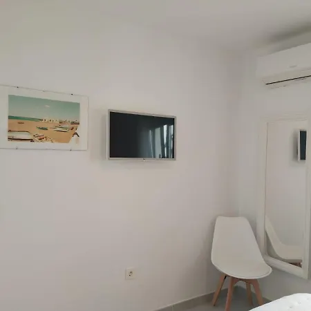 Apartment Paseo Del Mar- Playa Roca Sea Front Access - Free Ac - Wifi *