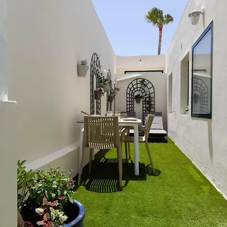 Apartment Paseo Del Mar- Playa Roca Sea Front Access - Free Ac - Wifi Costa Teguise