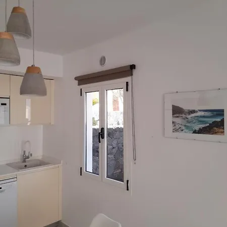 Paseo Del Mar- Playa Roca Sea Front Access - Free Ac - Wifi Apartment *